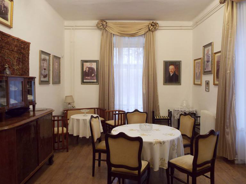 a ház emlékszobája